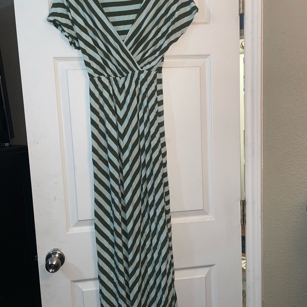 Long V-neck Maxi Dress